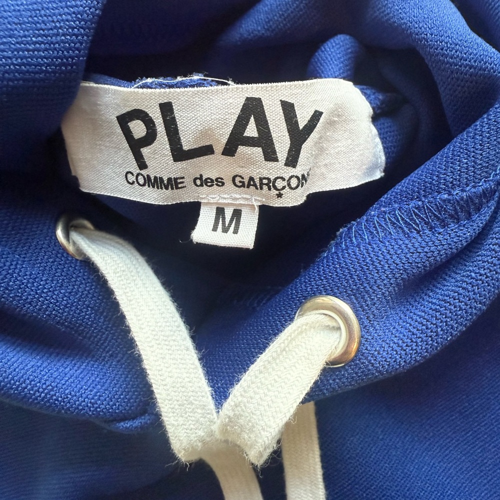 Comme des Garçons Blue Hoodie with Heart Patch - Picture 3 of 3